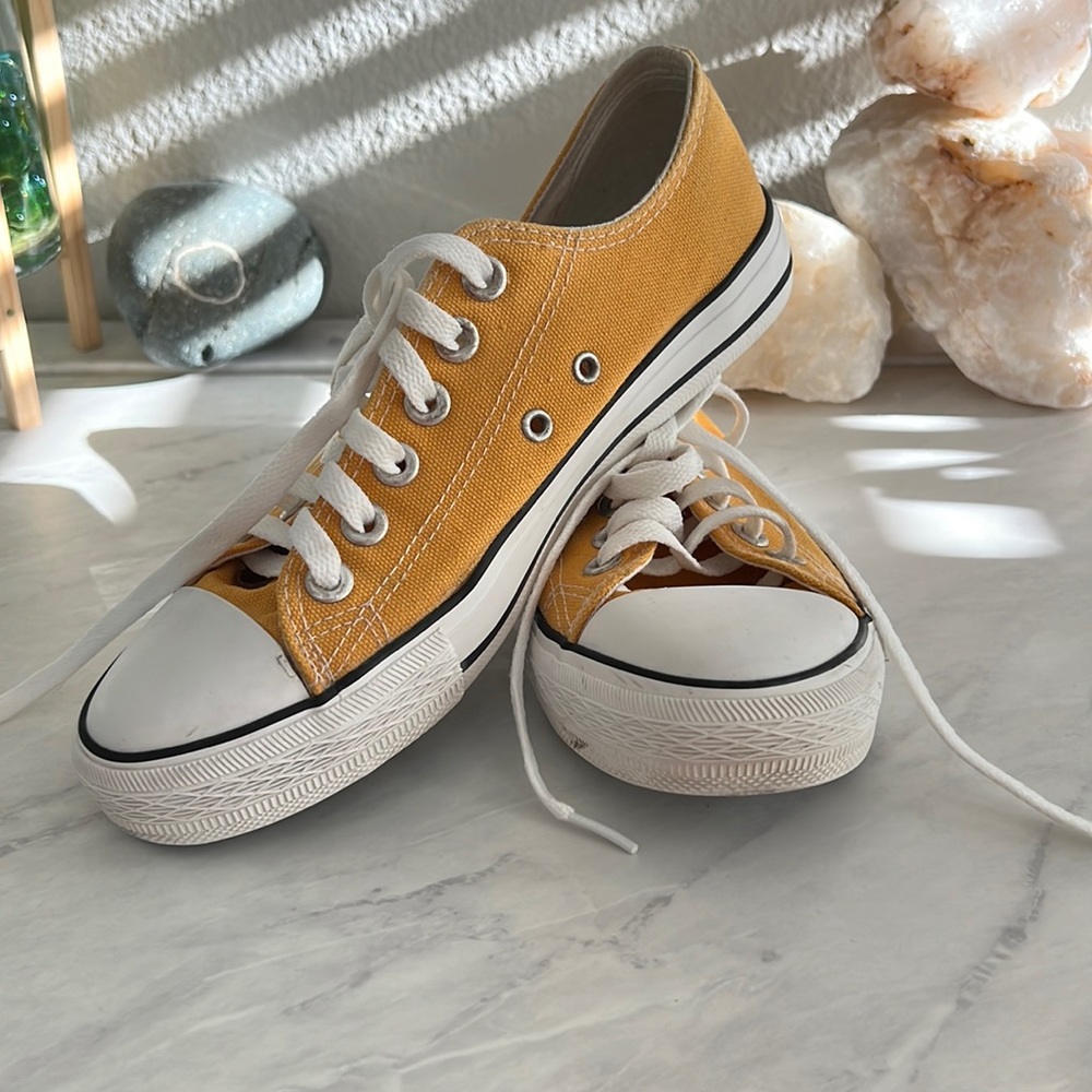 Mustard Shoopen Low-top